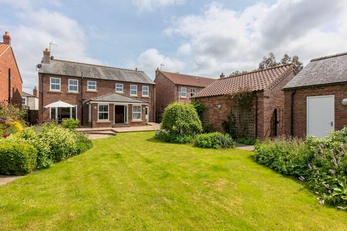 4 Bedroom Detached House For Sale In Lonsdale House, A North Road, Lund, Driffield, YO25