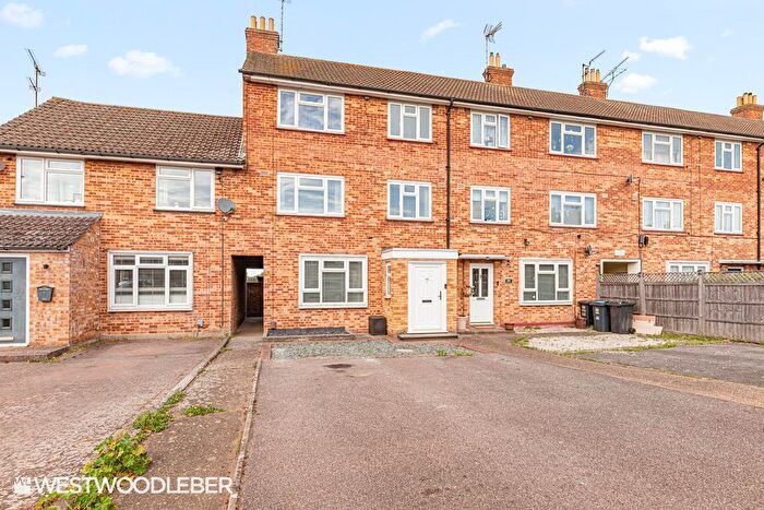 3 Bedroom Maisonette For Sale In Bentley Road, Hertford, SG14