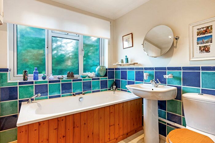 4 Bedroom Detached House For Sale In Springhill Close, Nailsworth, GL6
