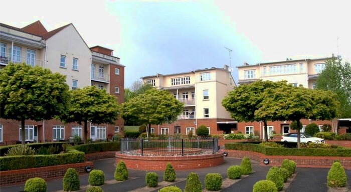 2 Bedroom Flat To Rent In Fitzwilliam Close, Whetstone, N20
