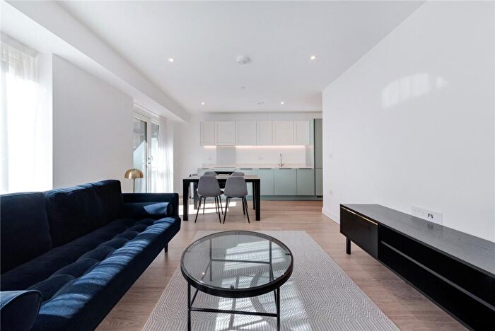 1 Bedroom Apartment For Sale In Western Gateway, London, E16