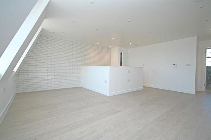 1 Bedroom Flat To Rent In Britton Street, London, EC1M