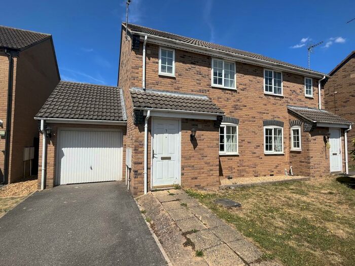 3 Bedroom House To Rent In Maple Drive, Stilton, Peterborough, PE7