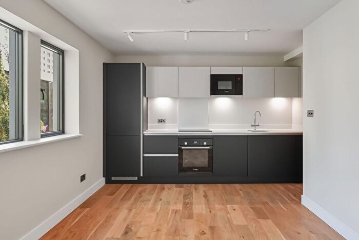 1 Bedroom Flat For Sale In High Street, Sutton, SM1