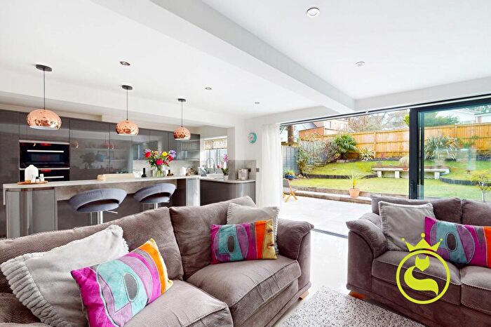 3 Bedroom Link Detached House For Sale In Broadwater Avenue, Poole, BH14