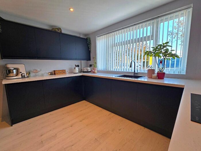 3 Bedroom Semi-Detached House For Sale In Wakering Road, Shoeburyness, SS3