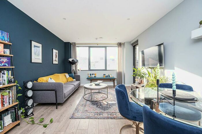 1 Bedroom Flat To Rent In St Pauls Way, Bow, London, E3