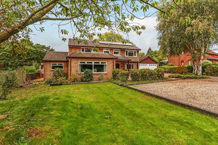 4 Bedroom Detached House For Sale In Compton, SO21