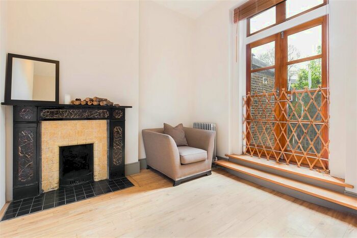 2 Bedroom Flat To Rent In Churchfield Road, London, W3