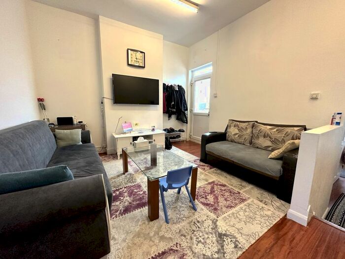 1 Bedroom Flat To Rent In Ordnance Road, Enfield, EN3