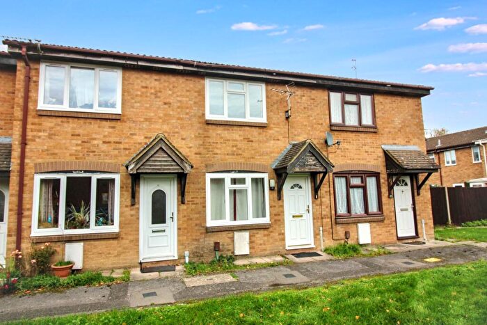2 Bedroom House To Rent In Sharp Close, Aylesbury, HP21