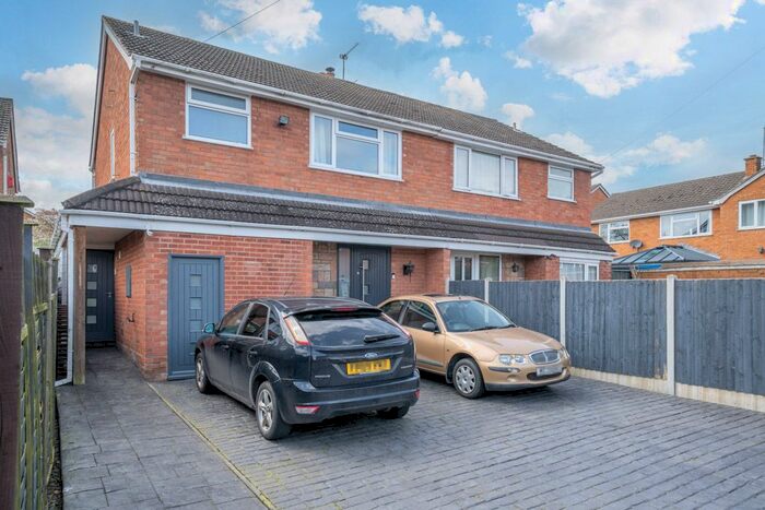 3 Bedroom Terraced House For Sale In Ronhill Crescent, Kidderminster, DY14