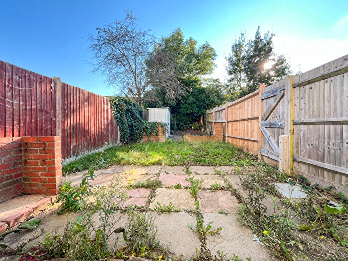3 Bedroom End Of Terrace House For Sale In Broadway, Rainham, Gillingham, Kent, ME8