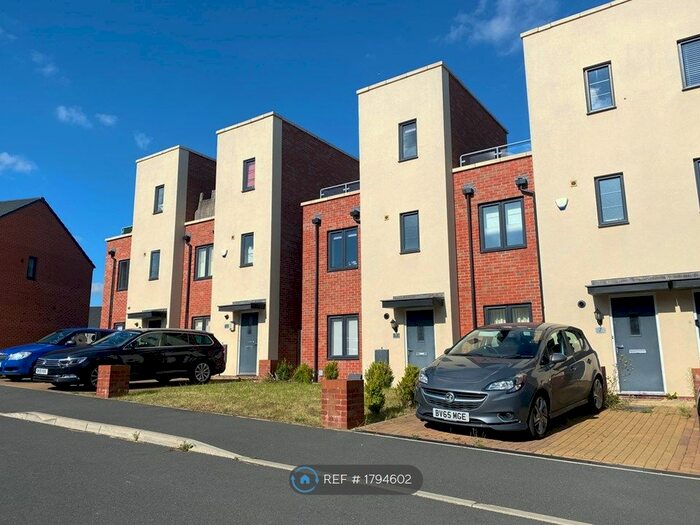 2 Bedroom Semi-Detached House To Rent In Weedon Close, Northampton, NN5