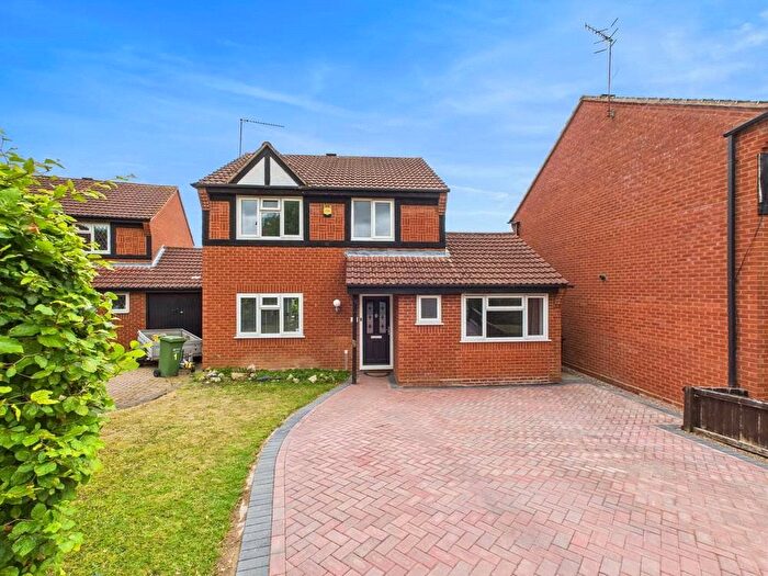 4 Bedroom Detached House For Sale In Washbrook Close, Wall Meadow, Worcester, Worcestershire, WR4