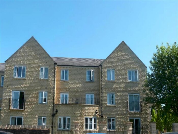 2 Bedroom Flat To Rent In Merchants Court, Leonard Street, Bingley, BD16