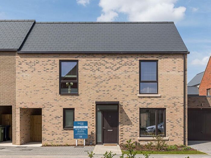 2 Bedroom Terraced House For Sale In Newmarket Road, Cambridge, CB5