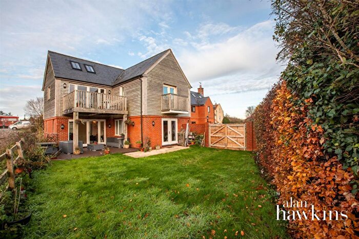 4 Bedroom Detached House For Sale In Brooklands, Royal Wootton Bassett, Swindon, SN4