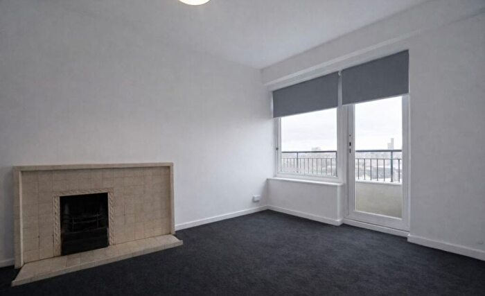 3 Bedroom Flat To Rent In Lordship Road, Stoke Newington, N16