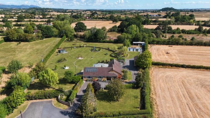 4 Bedroom Detached Bungalow For Sale In School Crescent, Corse, Gloucester, GL19