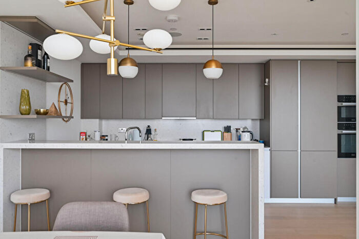 3 Bedroom Flat For Sale In City Road, City, London, EC1V