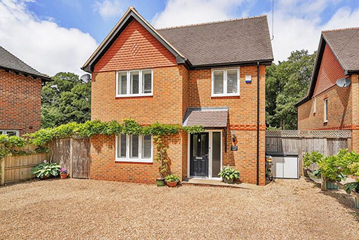 4 Bedroom Detached House For Sale In Thursley Road, Elstead, GU8