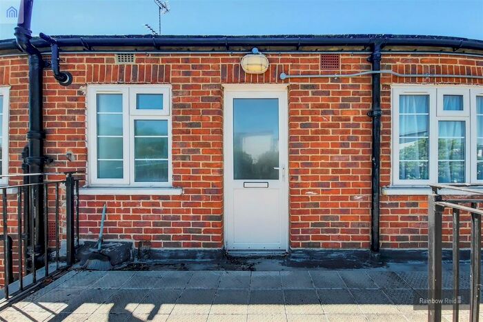 3 Bedroom Flat To Rent In Lady Margaret Road, Southall, UB1