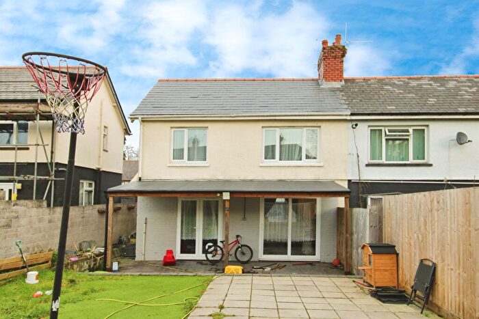 3 Bedroom Semi-Detached House For Sale In Llewellyn Avenue, Cardiff, CF5