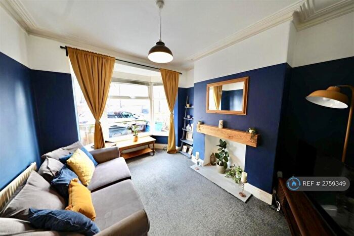 2 Bedroom Terraced House To Rent In Thoresby Street, Hull, HU5