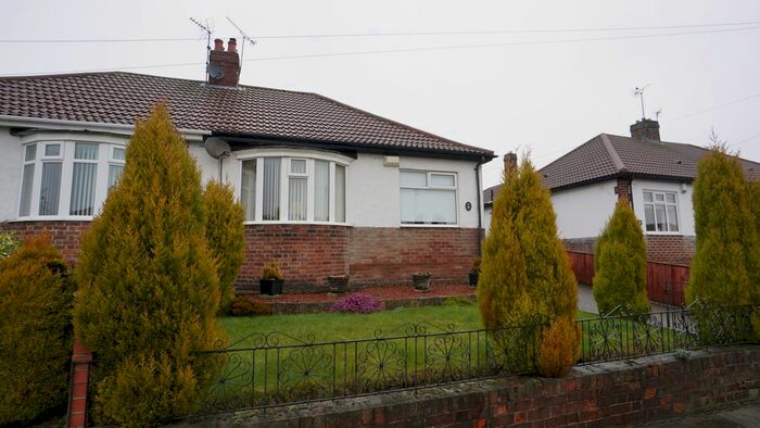 2 Bedroom Bungalow To Rent In Huntcliffe Gardens, North Heaton, Newcastle Upon Tyne, NE6