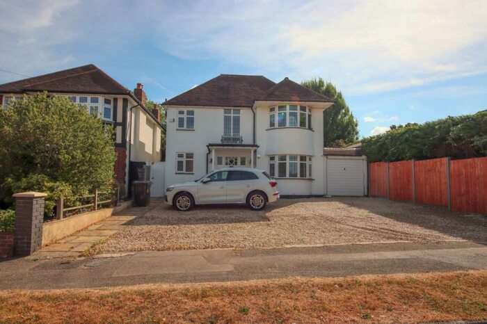 5 Bedroom Detached House To Rent In Harefield Avenue, Cheam, Sutton, SM2