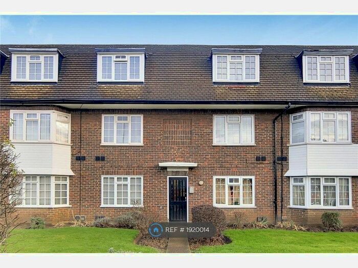 2 Bedroom Flat To Rent In Kingston Road, Surbiton, KT5