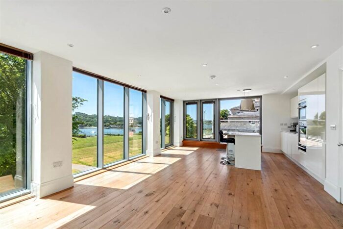 3 Bedroom Apartment To Rent In Maritime Square, Plymouth, PL1