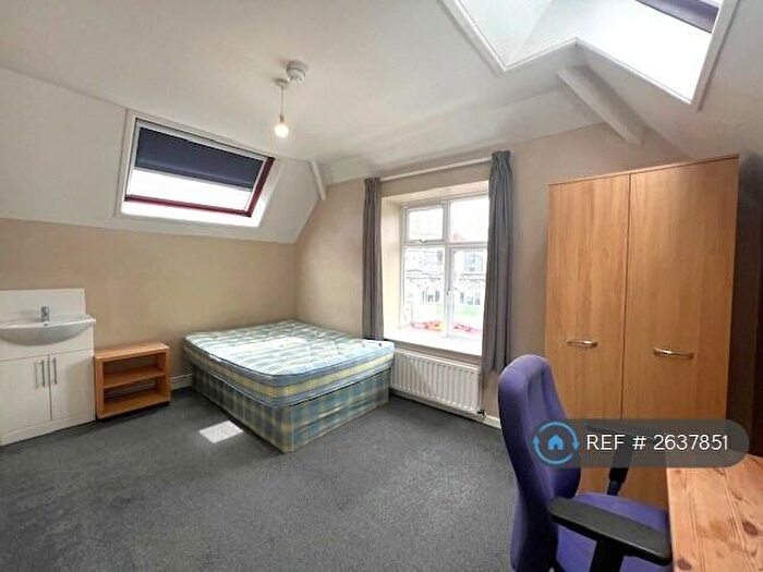 4 Bedroom Maisonette To Rent In Stokes Croft, Bristol, BS1