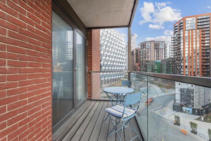 1 Bedroom Flat For Sale In Ambassador Building, Embassy Gardens, New Union Square, London, SW11