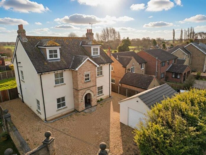 5 Bedroom Detached House For Sale In Oilmills Road, Ramsey, Huntingdon, PE26