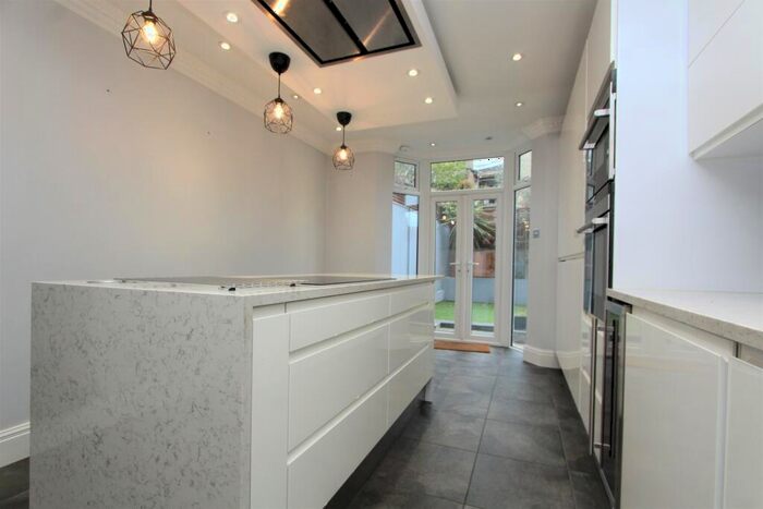 3 Bedroom Semi-Detached House To Rent In Warwick Road, Bounds Green, London, N11