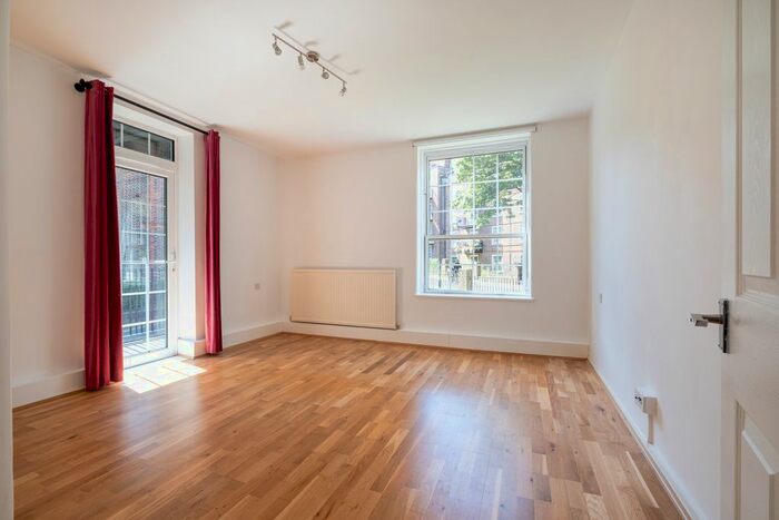 1 Bedroom Flat To Rent In Tilson Gardens, London, SW2