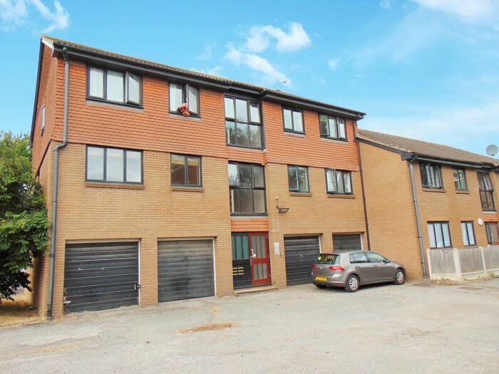 2 Bedroom Flat To Rent In Beckton, London, E6