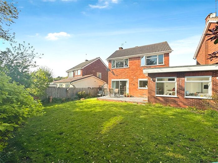 3 Bedroom Detached House For Sale In Camberley Drive, Wolverhampton, West Midlands, WV4