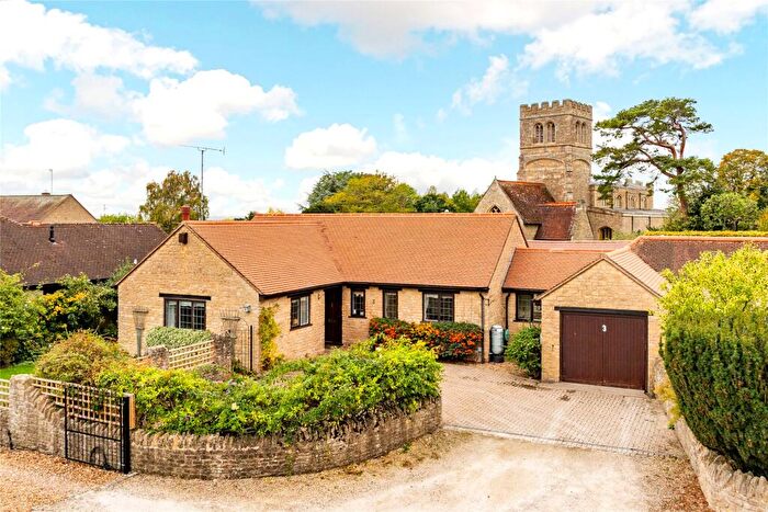 3 Bedroom Bungalow For Sale In Field Close, Sherington, Buckinghamshire, MK16