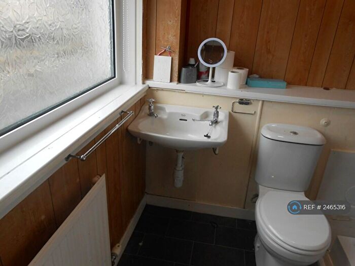 1 Bedroom Flat To Rent In Orchard Street, Galston, KA4