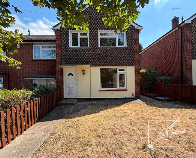 2 Bedroom End Of Terrace House To Rent In Churchill Avenue, Chatham, ME5