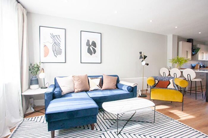 2 Bedroom Flat To Rent In Mavisbank Gardens, Glasgow, G51