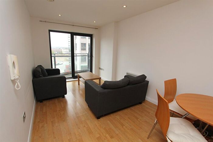 2 Bedroom Flat To Rent In Brewery Wharf, Waterloo Street, LS10