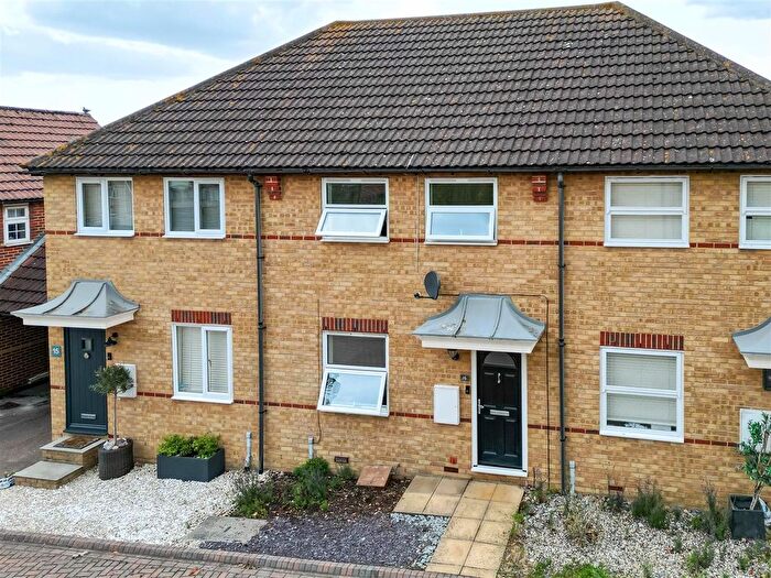 2 Bedroom Terraced House For Sale In Grosvenor Mews, Westcliff-On-Sea, SS0