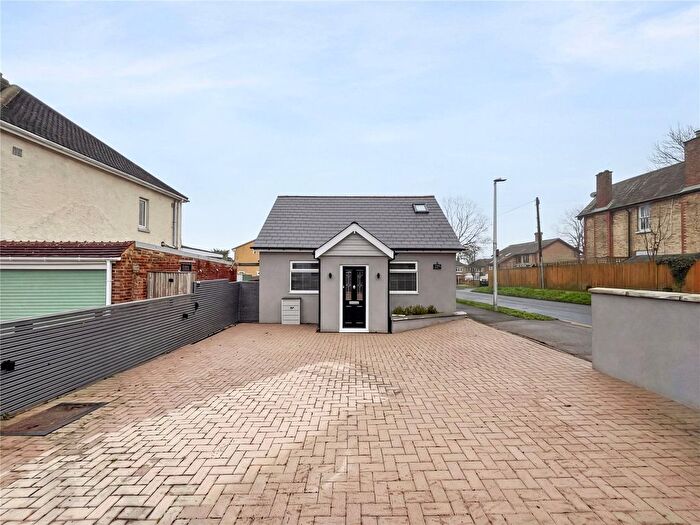 3 Bedroom Bungalow For Sale In Walderslade Road, Walderslade, Kent, ME5