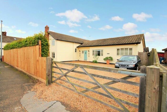 4 Bedroom Detached House To Rent In The Street, Shotley, IP9