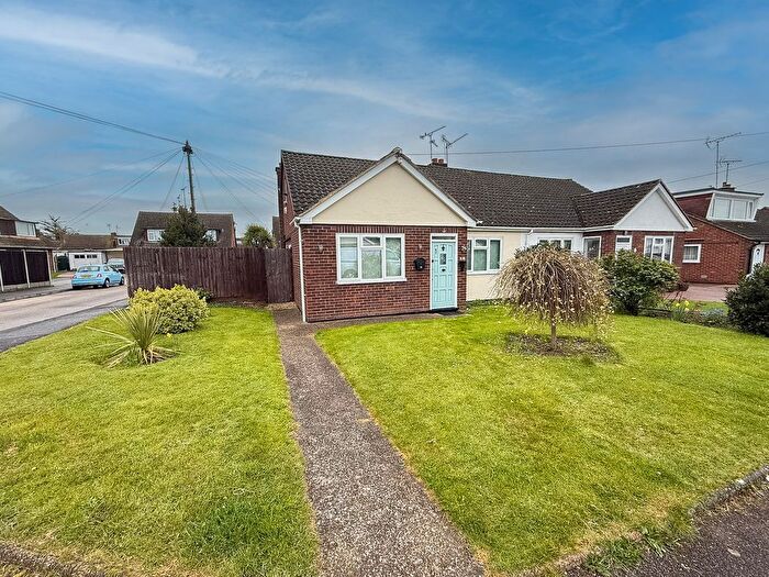 2 Bedroom Semi-Detached Bungalow To Rent In The Bramleys, Rochford, SS4