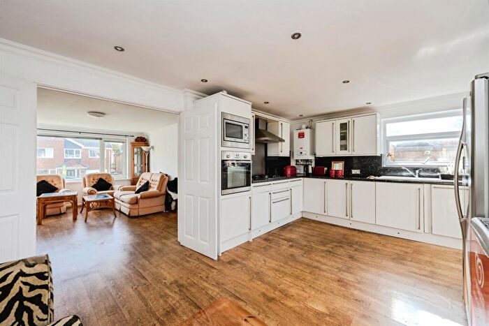 3 Bedroom Semi-Detached House For Sale In Rhodfa Fadog, Cwmrhydyceirw, Swansea, SA6